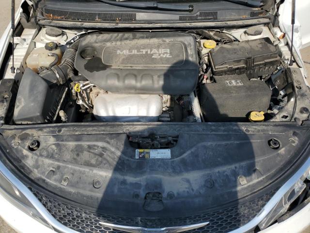 Photo 11 from auction – 2015 CHRYSLER 200 LIMITED with VIN 1C3CCCAB4FN654568