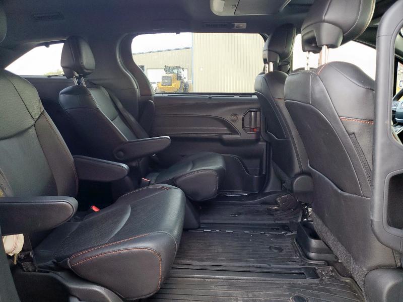 Photo 11 from auction – 2024 TOYOTA SIENNA XSE with VIN 5TDCSKFC6RS116771