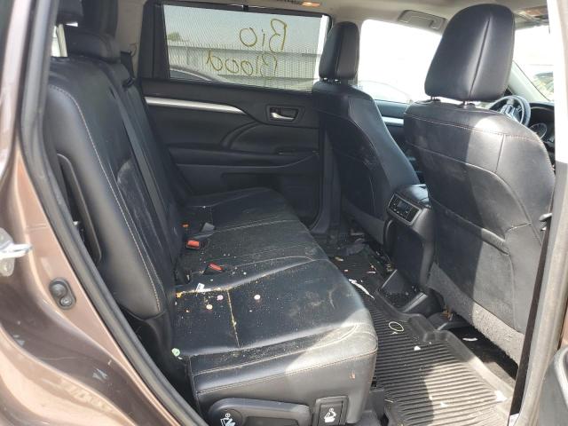 Photo 10 from auction – 2017 TOYOTA HIGHLANDER SE with VIN 5TDKZRFH2HS188111