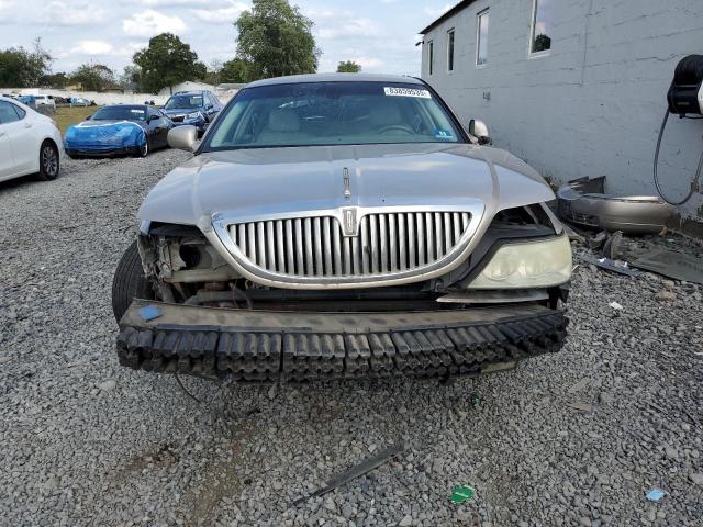 Photo 5 from auction – 2003 LINCOLN TOWN CAR E with VIN 1LNHM81W63Y681498