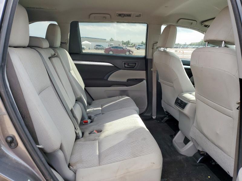 Photo 10 from auction – 2017 TOYOTA HIGHLANDER with VIN 5TDZARFH5HS025409