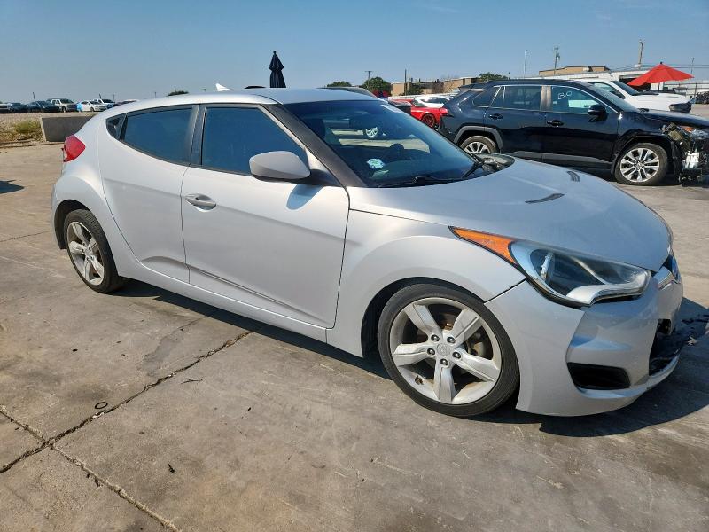 Photo 4 from auction – 2014 HYUNDAI VELOSTER with VIN KMHTC6AD8EU189825
