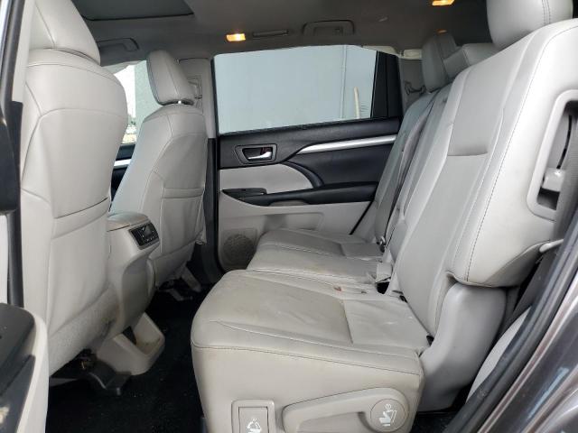Photo 11 from auction – 2019 TOYOTA HIGHLANDER with VIN 5TDKZRFH3KS556626