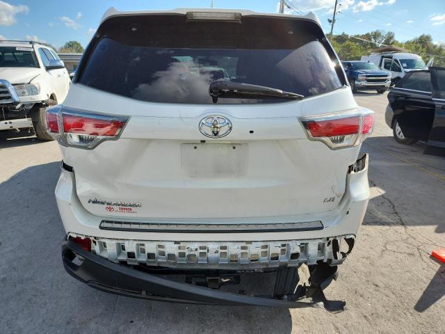Photo 6 from auction – 2015 TOYOTA HIGHLANDER LE with VIN 5TDZKRFH5FS118506