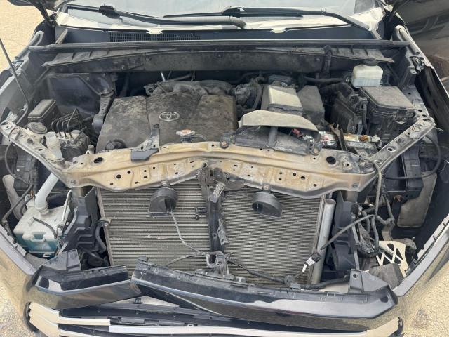 Photo 9 from auction – 2018 TOYOTA HIGHLANDER with VIN 5TDBZRFHXJS818317