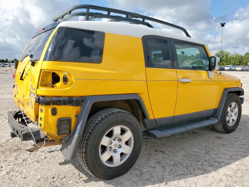 Photo 3 from auction – 2007 TOYOTA FJ CRUISER with VIN JTEZU11F970010309