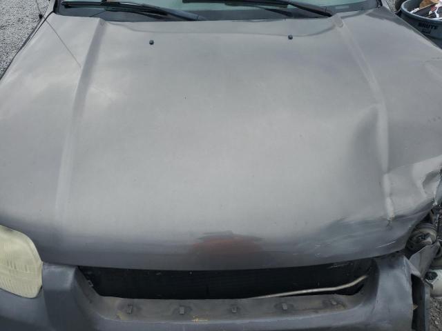 Photo 12 from auction – 2004 FORD ESCAPE XLT with VIN 1FMCU93104DA12069