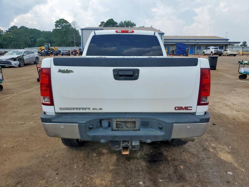 Photo 6 from auction – 2014 GMC SIERRA K25 with VIN 1GT120C88EF182373