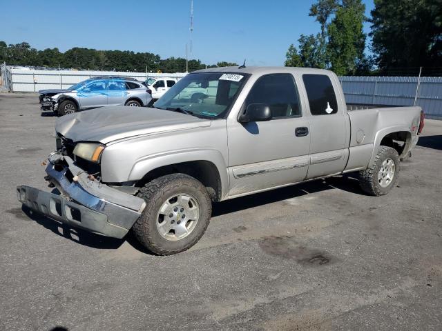 CHEVROLET SILVERADO 2004 with VIN 1GCEK19T44E249204 - Photo from auction
