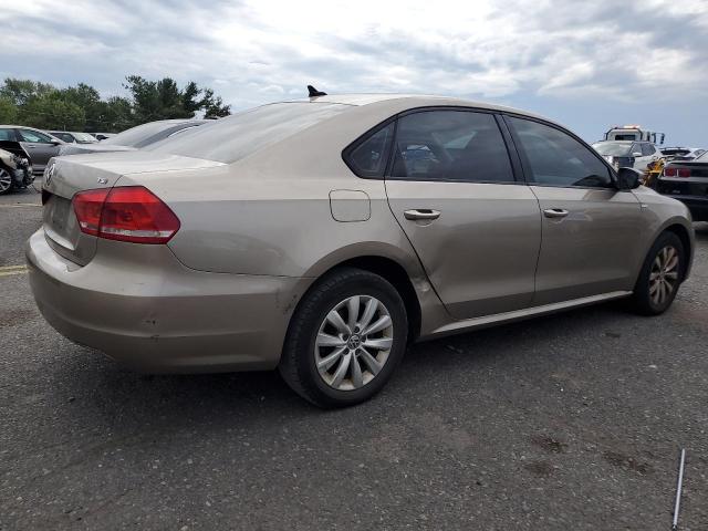Photo 3 from auction – 2015 VOLKSWAGEN PASSAT S with VIN 1VWAT7A3XFC068078