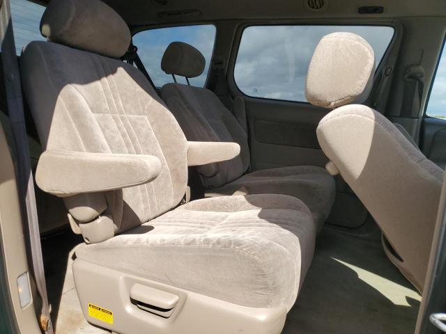 Photo 11 from auction – 2001 TOYOTA SIENNA LE with VIN 4T3ZF13C51U348469