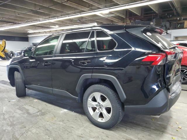 Photo 2 from auction – 2019 TOYOTA RAV4 XLE with VIN JTMP1RFV4KD013879