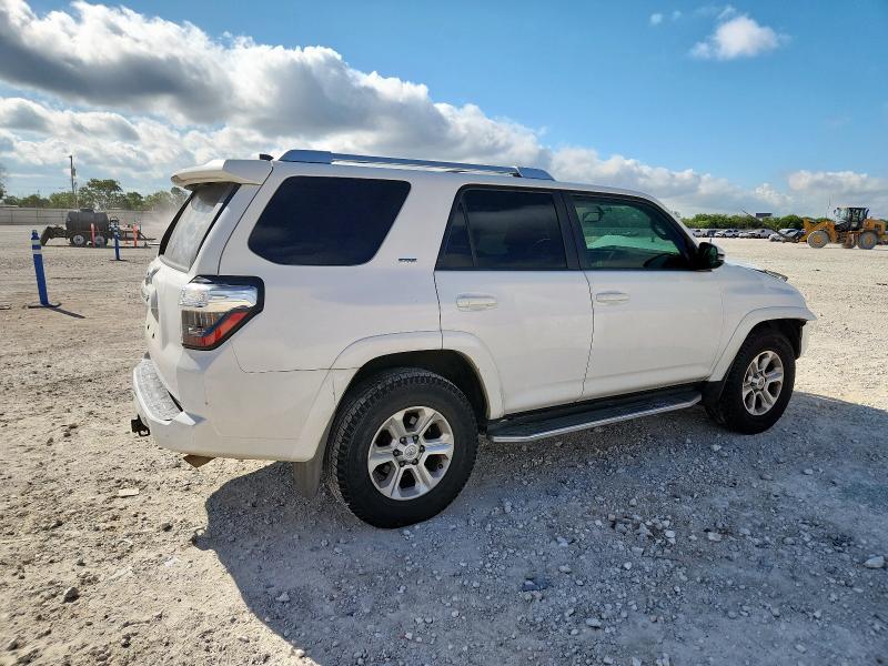 Photo 3 from auction – 2016 TOYOTA 4RUNNER SR with VIN JTEZU5JR2G5118209