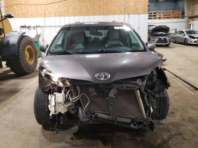 Photo 5 from auction – 2012 TOYOTA SIENNA XLE with VIN 5TDYK3DC6CS255997