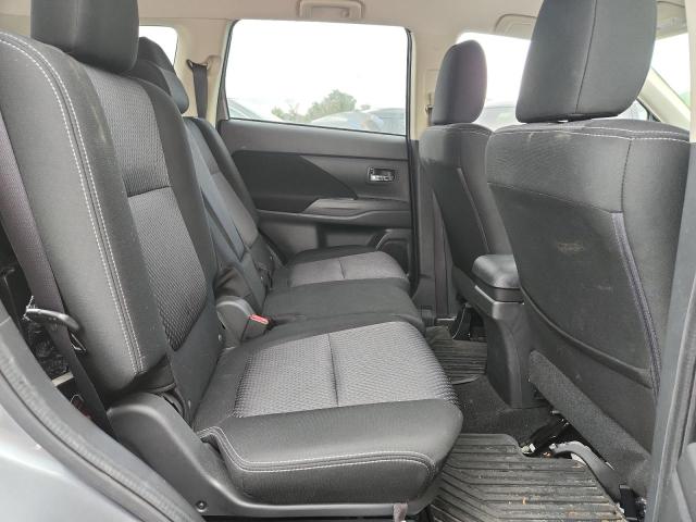 Photo 11 from auction – 2017 MITSUBISHI OUTLANDER with VIN JA4AD3A38HZ058085