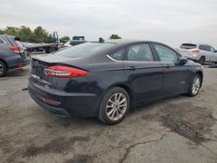 Photo 3 from auction – 2019 FORD FUSION with VIN 3FA6P0LU8KR258117