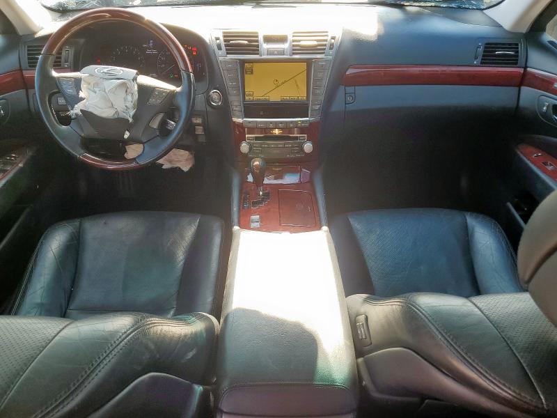 Photo 8 from auction – 2011 LEXUS LS 460 with VIN JTHBL5EFXB5103599