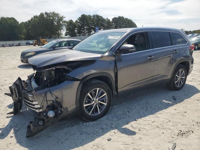 Photo 1 from auction – 2019 TOYOTA HIGHLANDER with VIN 5TDKZRFH0KS555367