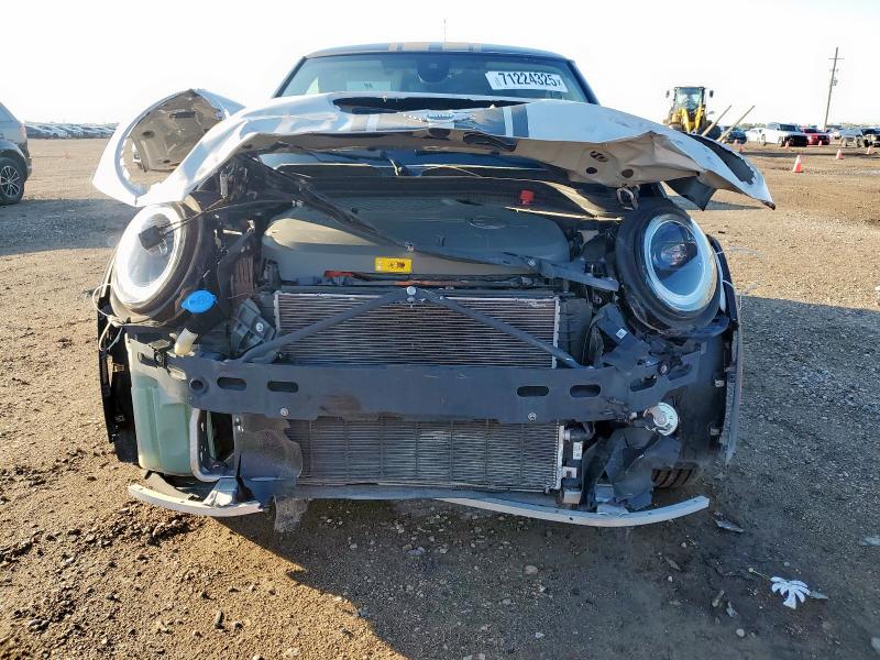 Photo 5 from auction – 2022 MINI COOPER SE with VIN WMW13DJ01N2R46358