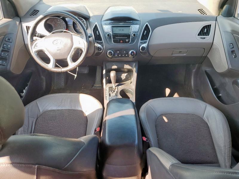 Photo 8 from auction – 2011 HYUNDAI TUCSON GLS with VIN KM8JU3AC1BU155263