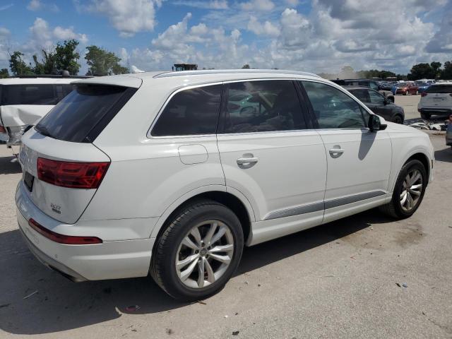 Photo 3 from auction – 2017 AUDI Q7 PREMIUM with VIN WA1LAAF71HD045841