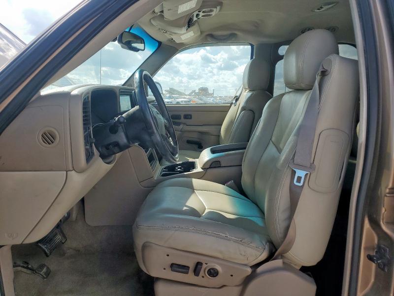 Photo 7 from auction – 2004 GMC YUKON with VIN 1GKEC13Z44R133864