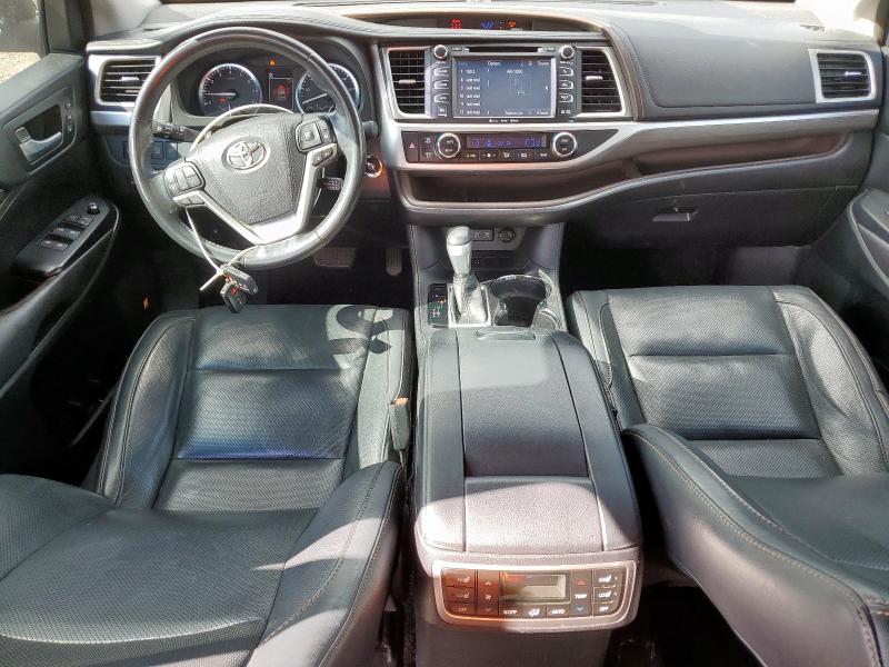 Photo 8 from auction – 2017 TOYOTA HIGHLANDER with VIN 5TDYZRFH6HS200772