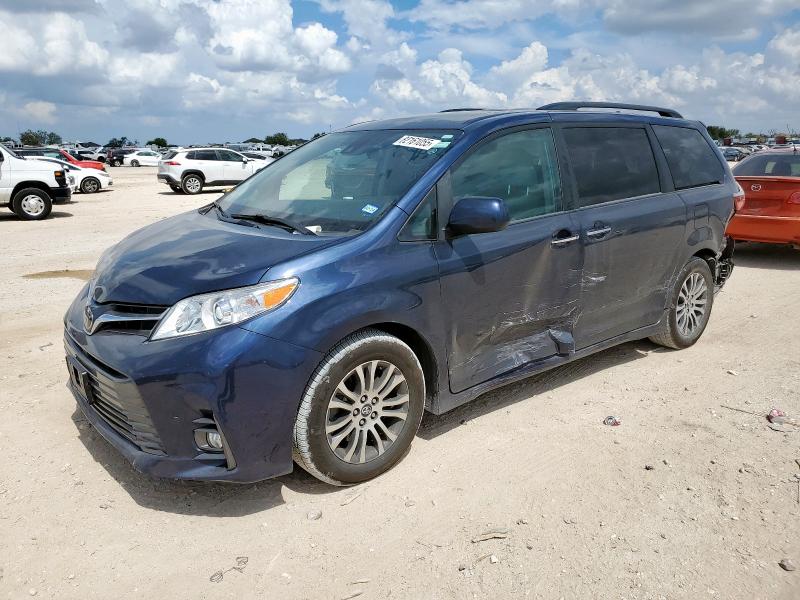 Photo 1 from auction – 2018 TOYOTA SIENNA XLE with VIN 5TDYZ3DC8JS957795