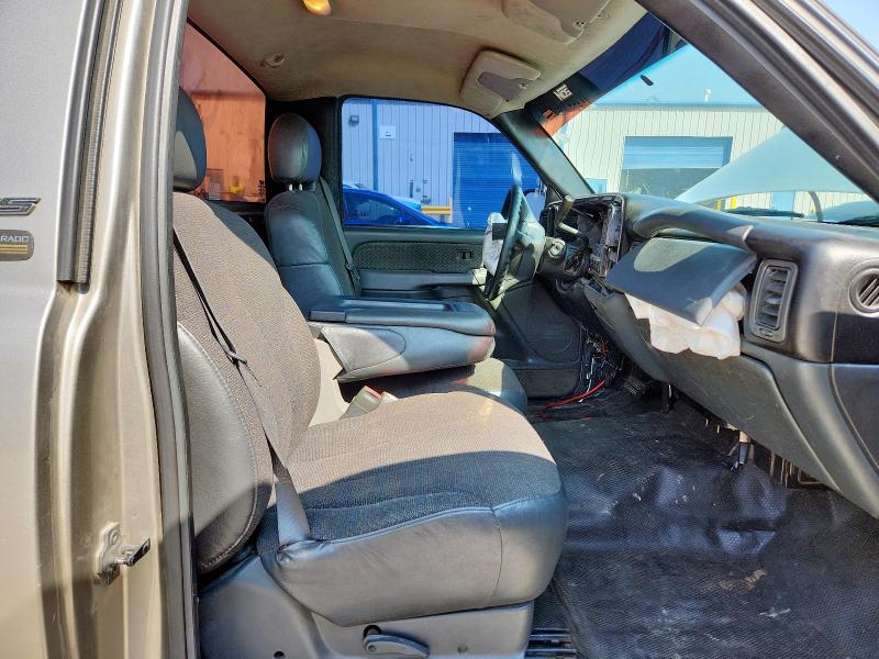 Photo 10 from auction – 2000 CHEVROLET SILVERADO with VIN 1GCEC14V9YZ357466
