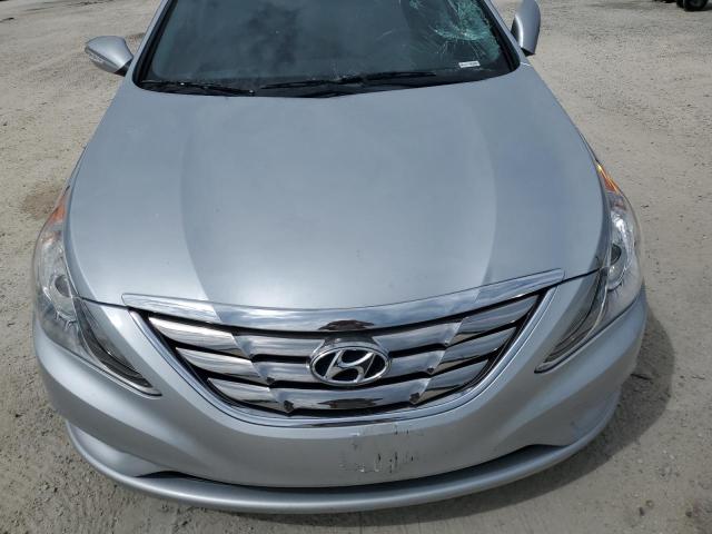 Photo 11 from auction – 2011 HYUNDAI SONATA SE with VIN 5NPEC4AC9BH225570