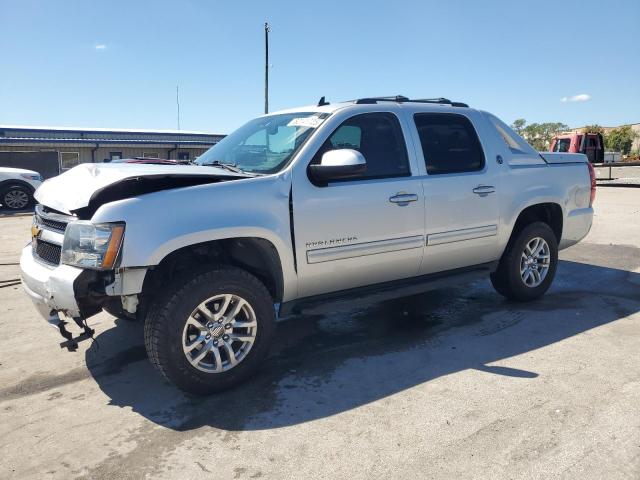 CHEVROLET AVALANCHE 2013 with VIN 3GNTKEE71DG133403 - Photo from auction