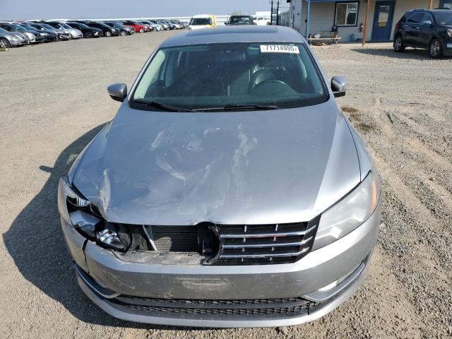 Photo 5 from auction – 2013 VOLKSWAGEN PASSAT SEL with VIN 1VWCN7A32DC023930