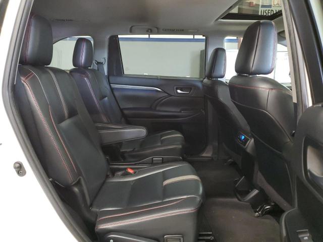 Photo 11 from auction – 2019 TOYOTA HIGHLANDER with VIN 5TDJZRFH5KS976013