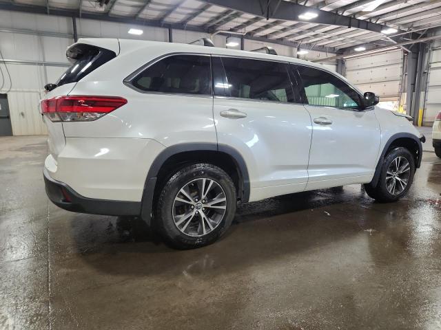 Photo 3 from auction – 2017 TOYOTA HIGHLANDER with VIN 5TDBZRFH5HS469027