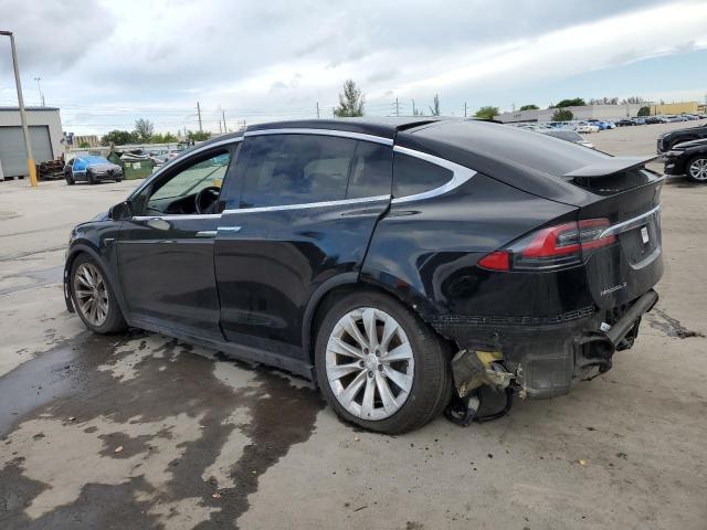 Photo 2 from auction – 2018 TESLA MODEL X with VIN 5YJXCAE2XJF136449