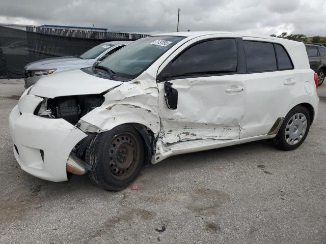 TOYOTA SCION XD 2013 with VIN JTKKUPB49D1033951 - Photo from auction