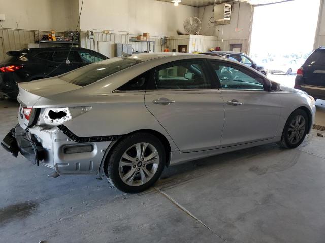 Photo 3 from auction – 2011 HYUNDAI SONATA SE with VIN 5NPEC4AC4BH281190