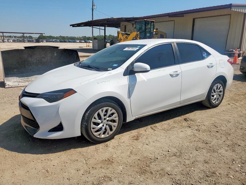 TOYOTA COROLLA L 2018 with VIN 5YFBURHE1JP843200 - Photo from auction