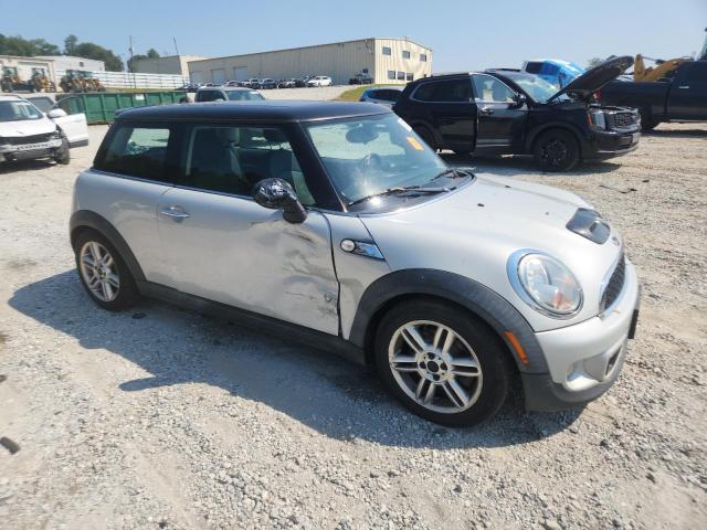 Photo 4 from auction – 2011 MINI COOPER S with VIN WMWSV3C58BTY14849