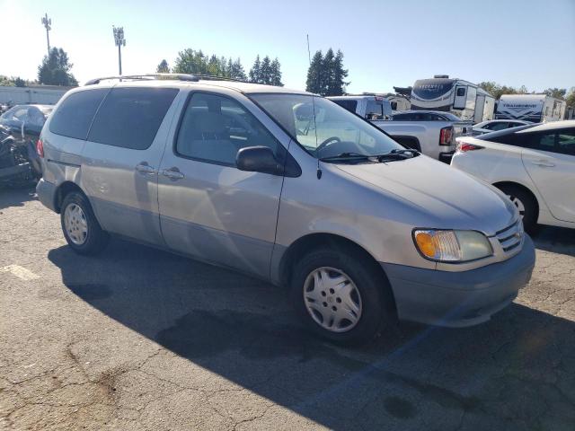 Photo 4 from auction – 2002 TOYOTA SIENNA LE with VIN 4T3ZF13C32U442514