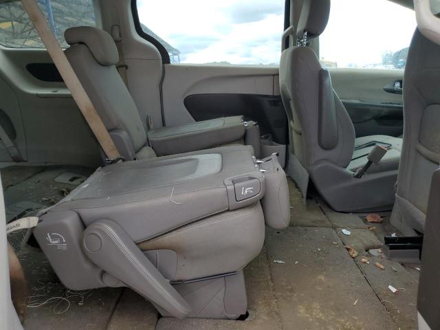 Photo 11 from auction – 2017 CHRYSLER PACIFICA L with VIN 2C4RC1CG1HR610018