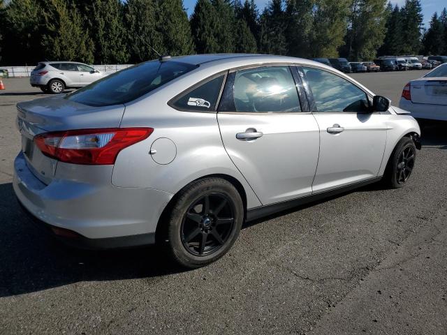 Foto 3 de la subasta – 2014 FORD FOCUS SE con VIN 1FADP3F24EL433503