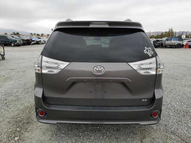 Photo 6 from auction – 2017 TOYOTA SIENNA SE with VIN 5TDXZ3DC2HS843572
