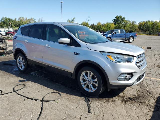 Photo 4 from auction – 2017 FORD ESCAPE SE with VIN 1FMCU9GD7HUF06472