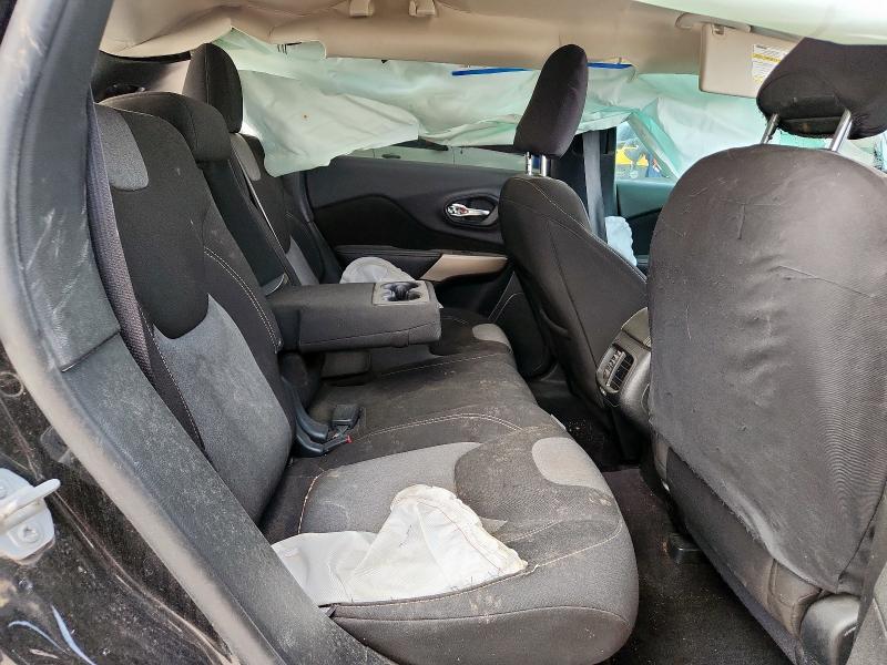 Photo 11 from auction – 2018 JEEP CHEROKEE with VIN 1C4PJLCB2JD559070