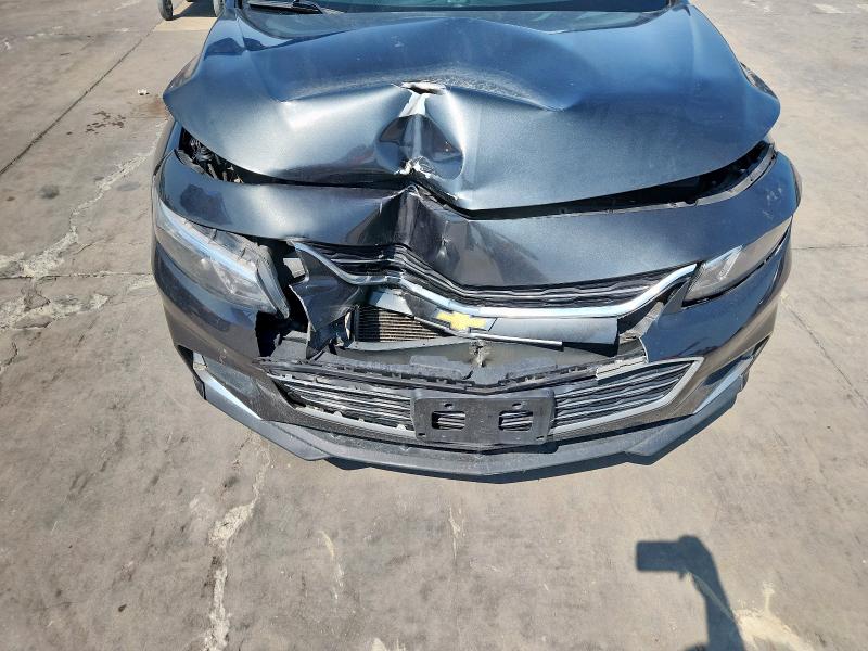 Photo 11 from auction – 2018 CHEVROLET MALIBU LT with VIN 1G1ZD5ST5JF197495