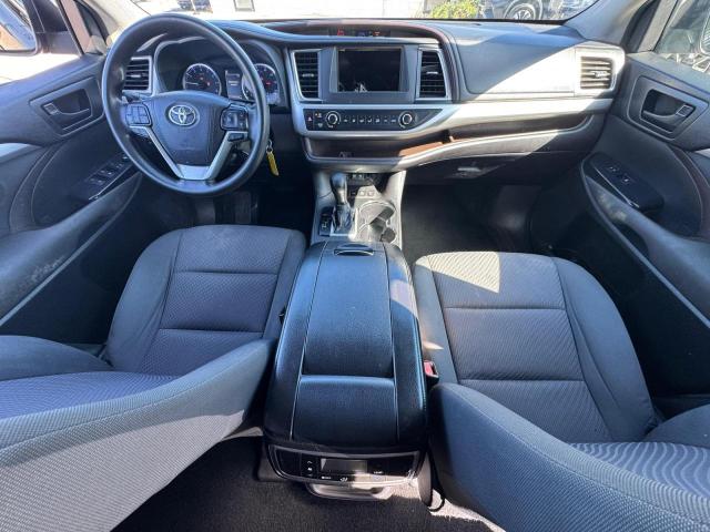 Photo 7 from auction – 2018 TOYOTA HIGHLANDER with VIN 5TDBZRFH5JS818211