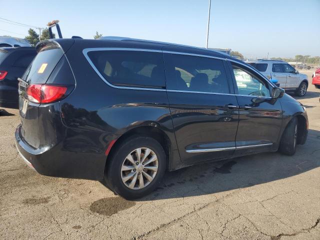 Photo 3 from auction – 2018 CHRYSLER PACIFICA T with VIN 2C4RC1EG5JR317399