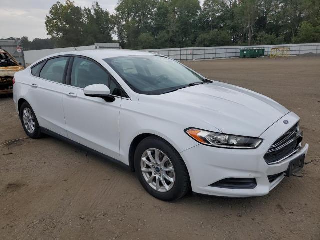 Photo 4 from auction – 2016 FORD FUSION S with VIN 3FA6P0G71GR312062