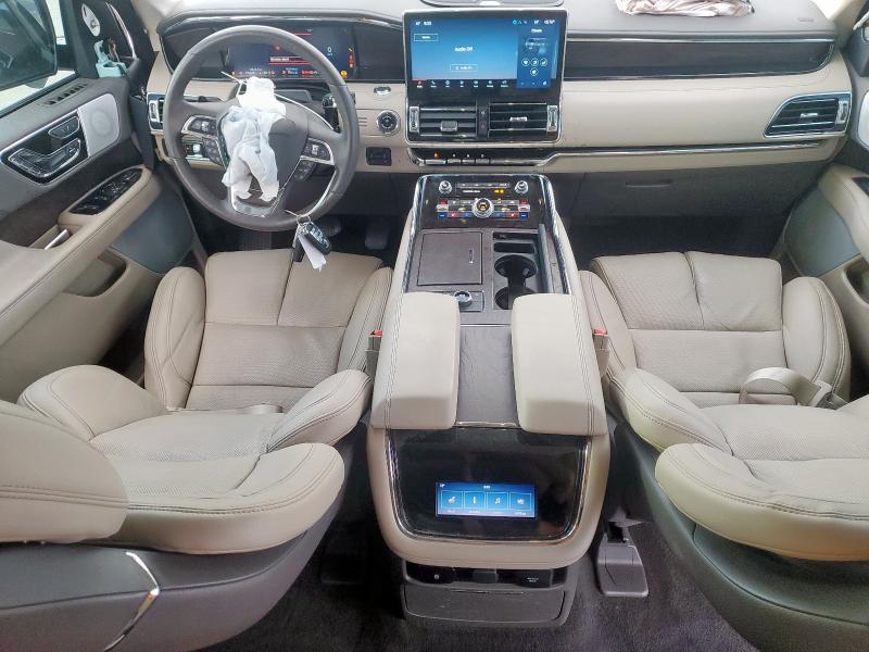 Photo 8 from auction – 2024 LINCOLN NAVIGATOR with VIN 5LMJJ2LGXREL24295